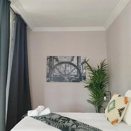 Апартаменты Railway By Staynnapartments Бильбао